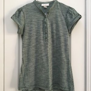 CUFFED SLEEVES HENLEY TEE